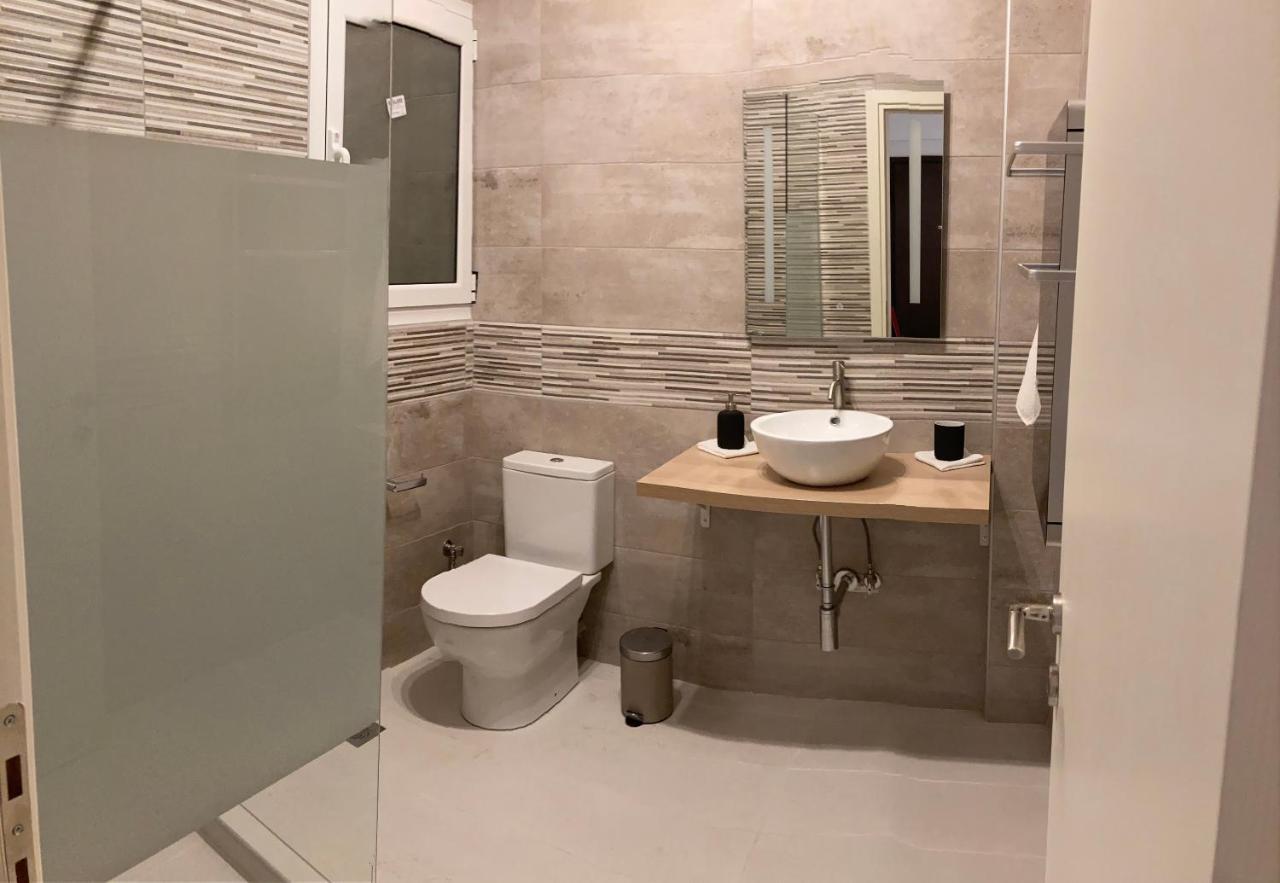 Acropolis Casa Historical Centre Top Floor Luxury Suite 150 Meters To Metro Athena Bagian luar foto